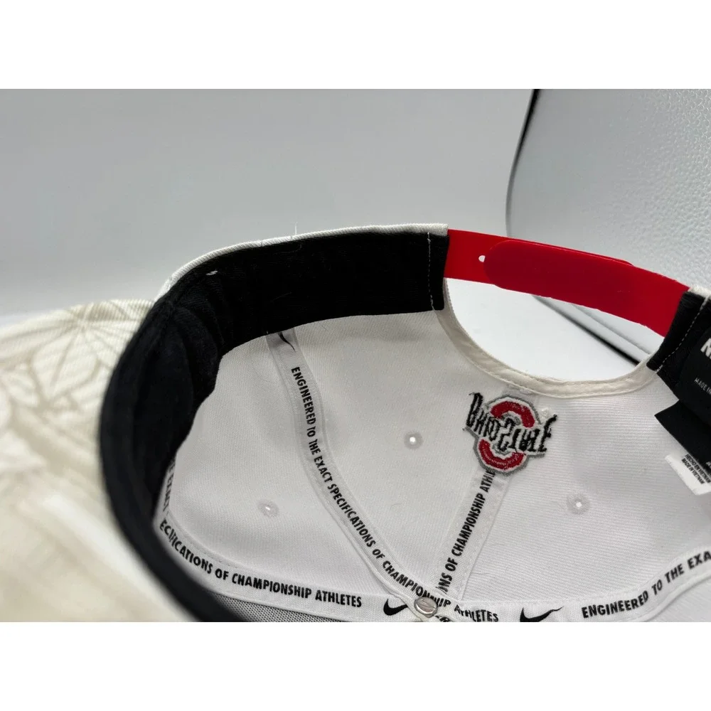 Nike True Ohio State Buckeyes Block O White/Scarlet Snapback Hat Flat Bill Hat
